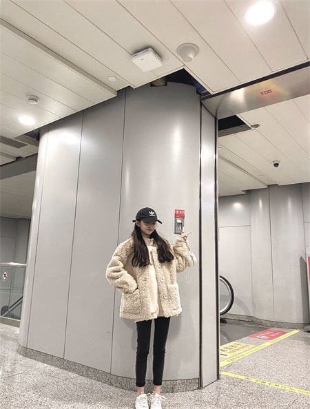 纯出女生模特招聘