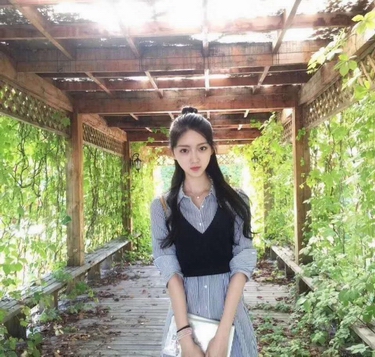 KTV招聘女服务员