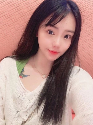 商务模特陪同