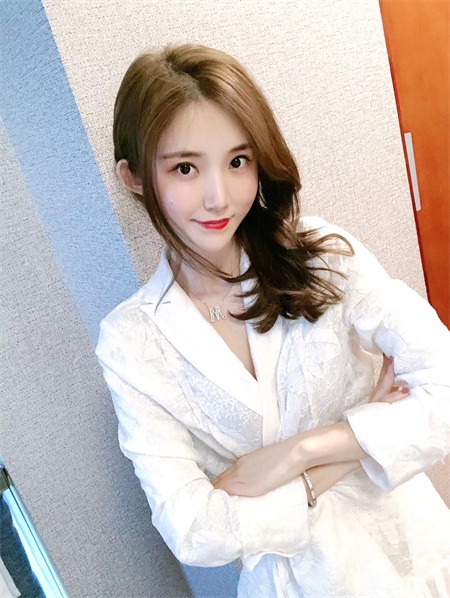 高端伴游女